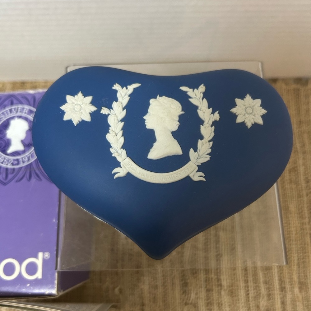 Wedgwood The Queen’s Silver Jubilee Jasperware Heart Shaped Candy Dish.